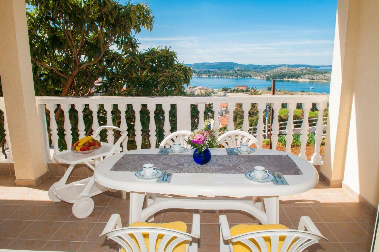Maestral Suites Sibenik Bagian luar foto