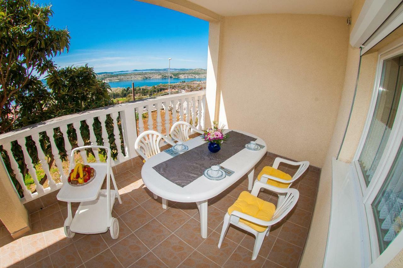 Maestral Suites Sibenik Bagian luar foto